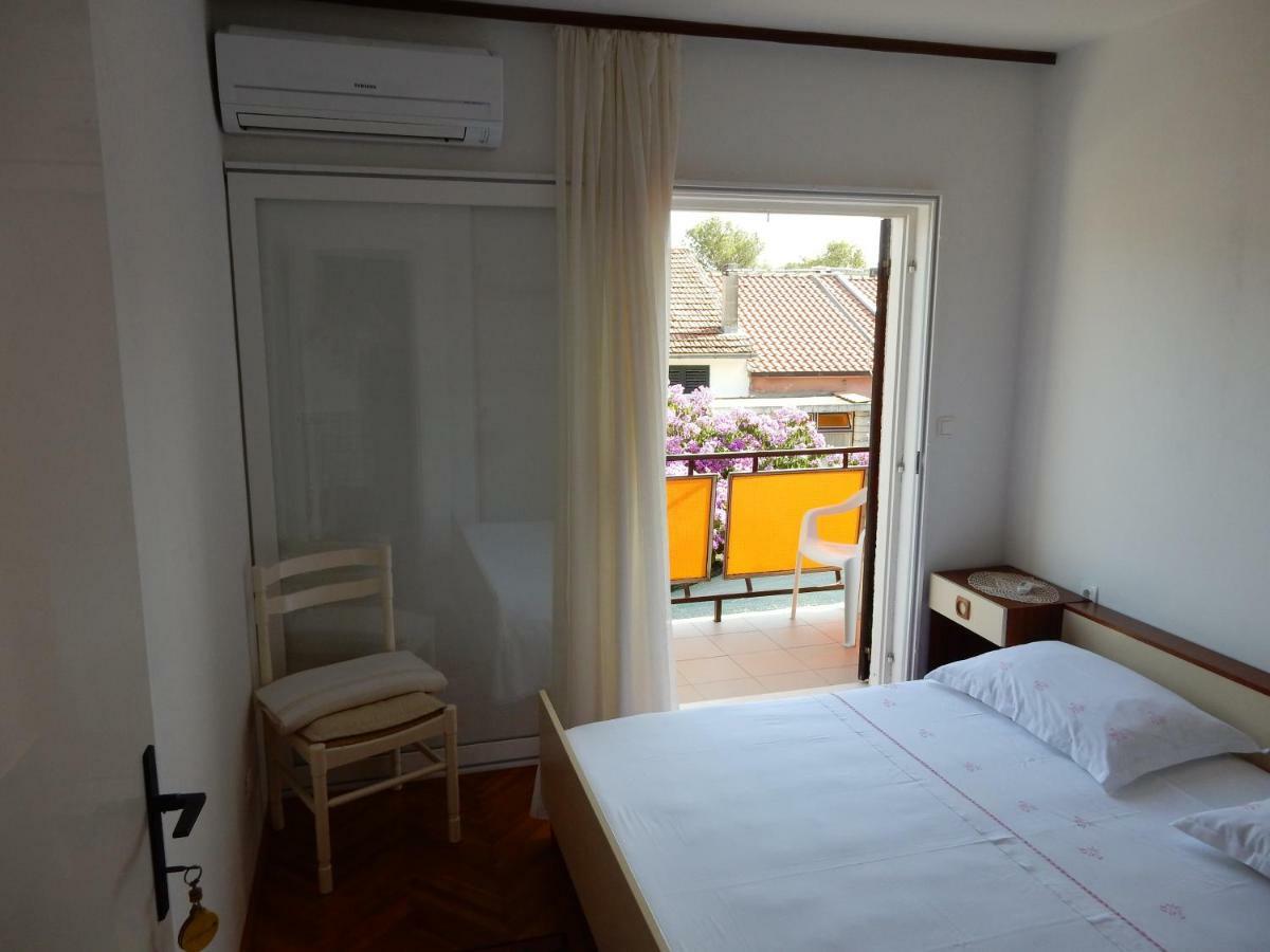 Apartments Indira Lovište Εξωτερικό φωτογραφία