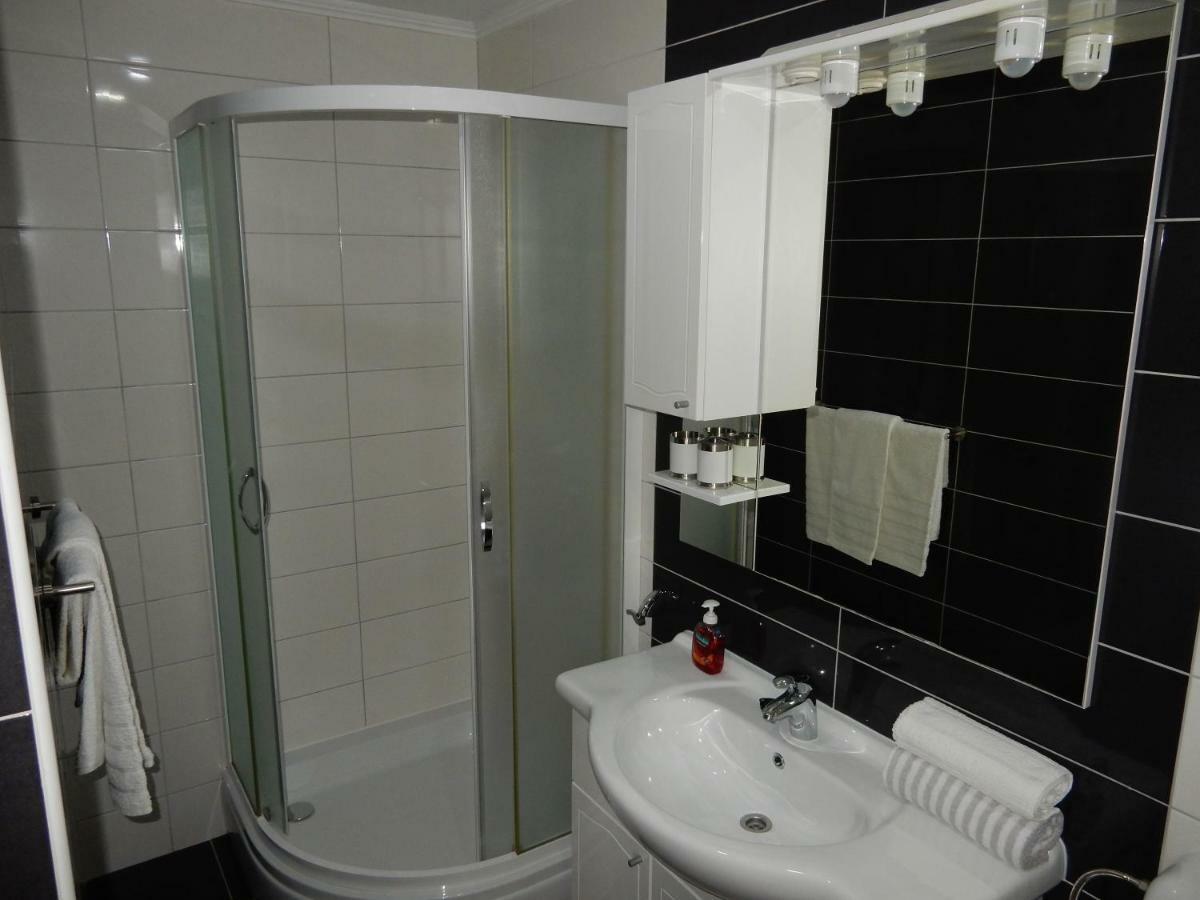 Apartments Indira Lovište Εξωτερικό φωτογραφία